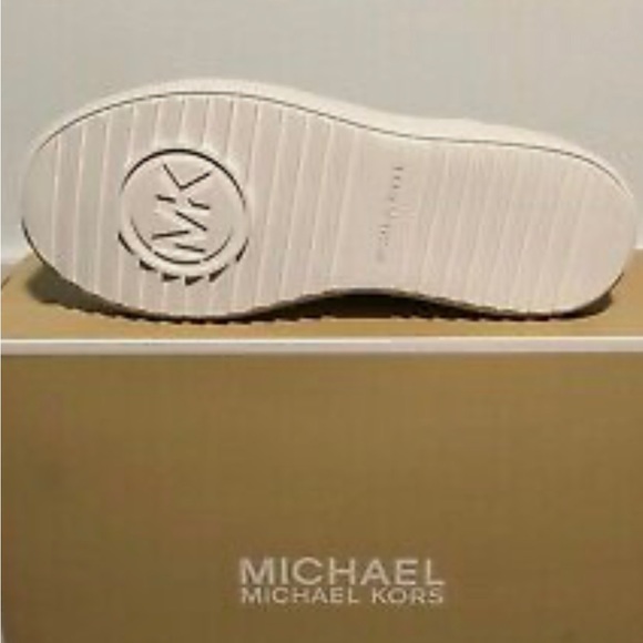 BNWT Michael Kors Emmett Lace-up Embossed Sneakers - Picture 7 of 8